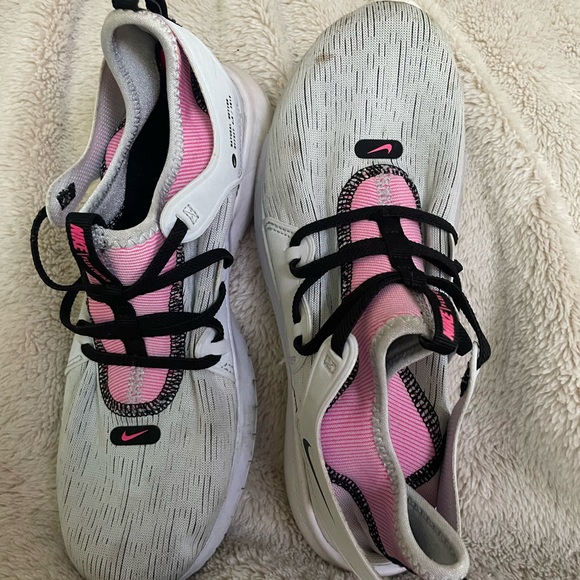 Nikes.7.5 Nike running flex - Picture 2 of 2